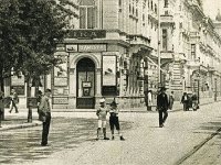 Trg Ante Starčevića i trga Franje Josipa oko 1915. godine.jpg